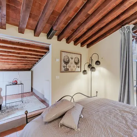 Casa Lucky, Romantic Modern * Lucca