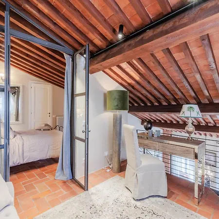 Casa Lucky, Romantic Modern Lucca