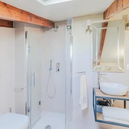 Apartment Casa Lucky, Romantic Modern Lucca