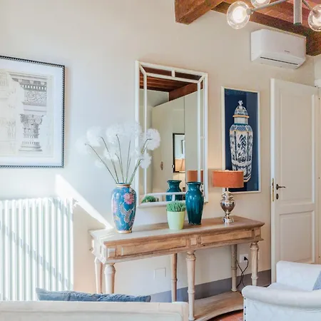 Casa Lucky, Romantic Modern Apartment *