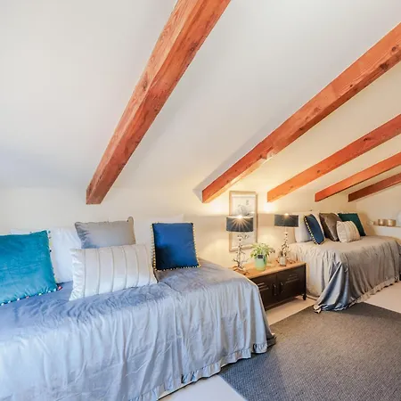 Apartment Casa Lucky, Romantic Modern Lucca